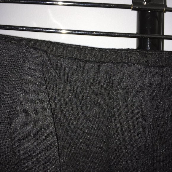 Design Lab Black Shorts - Picture 3 of 5